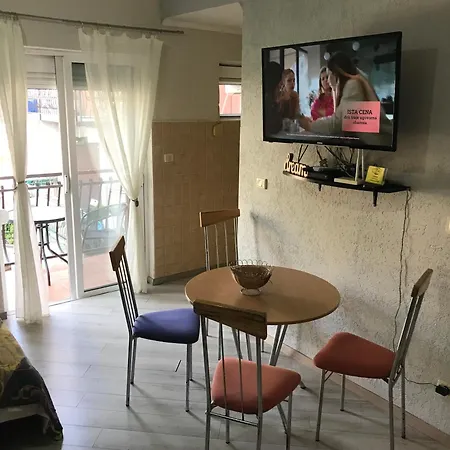 Med-stan Apartment